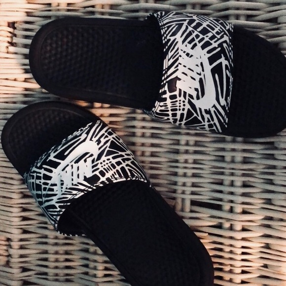 Nike Shoes - Women’s size 9 black and white nike slides